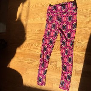 LulaRoe hot pink, green, yellow, black leggings OS